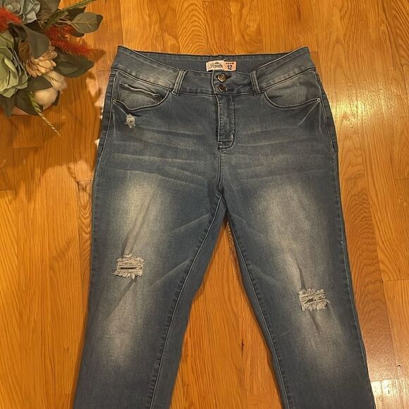 Royalty For Me Mid-Rise Light Wash Distressed Jeans - 12 - Picture 1 of 6